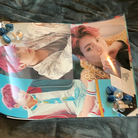 BTS Posters & Glass Water Bottle - Picture 4 of 10